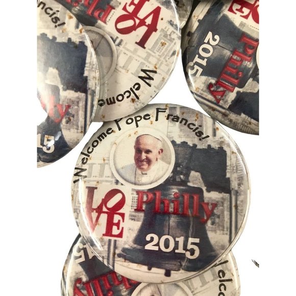 Lot of 40 Welcome Pope Francis 2 1/8" Pinback Button Collectible Love Philly 201 - Picture 3 of 6